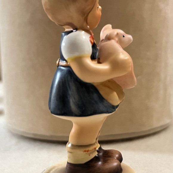 Hummel figurine # 1382 Pigtails. - Picture 2 of 7